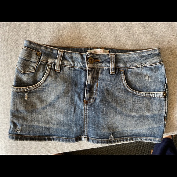 Skirt - Picture 3 of 3